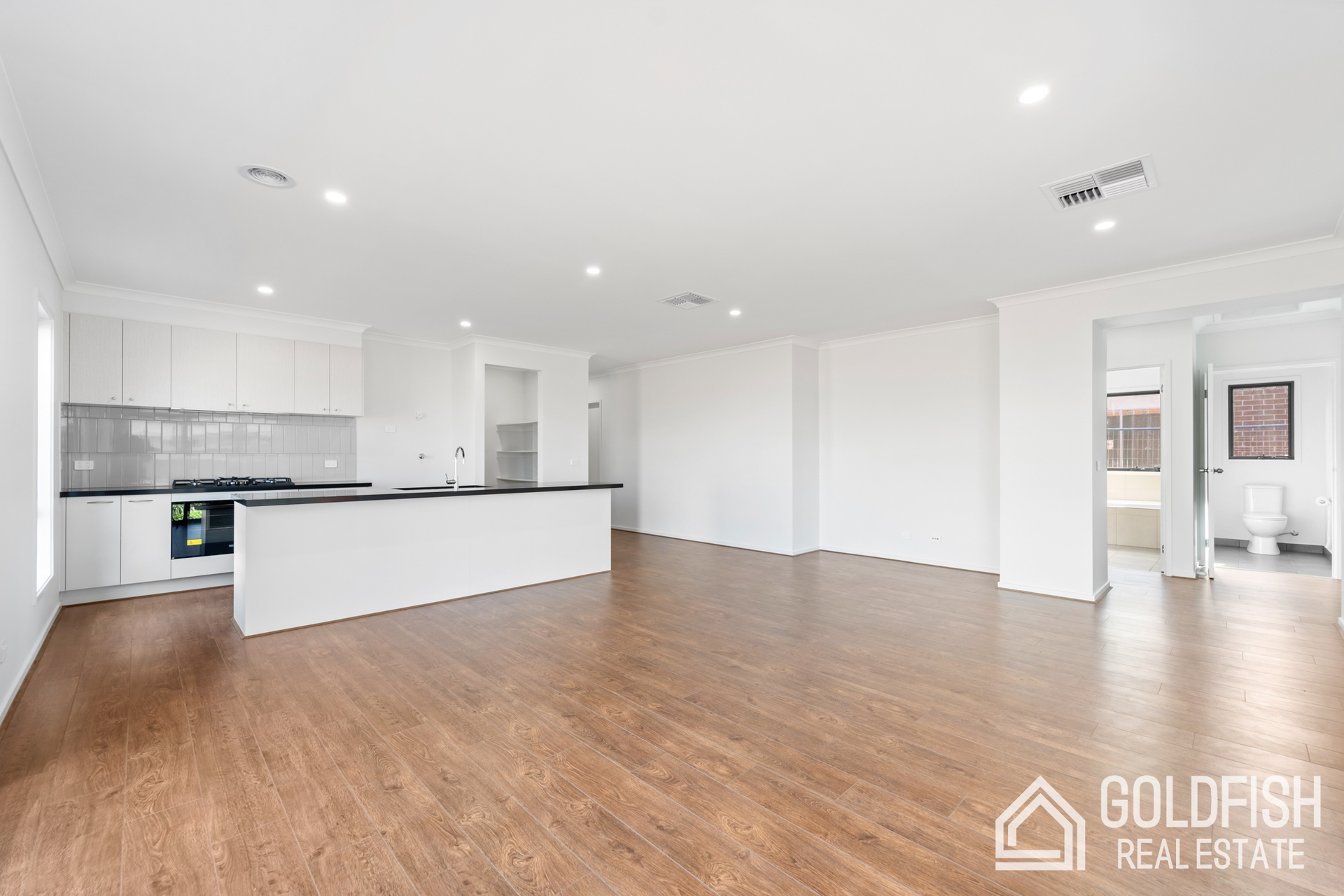 https://agentboxcdn.com.au/clients-data/8061/public_html/media/lt/1/1P0263/171565350222756566-rsd.jpg