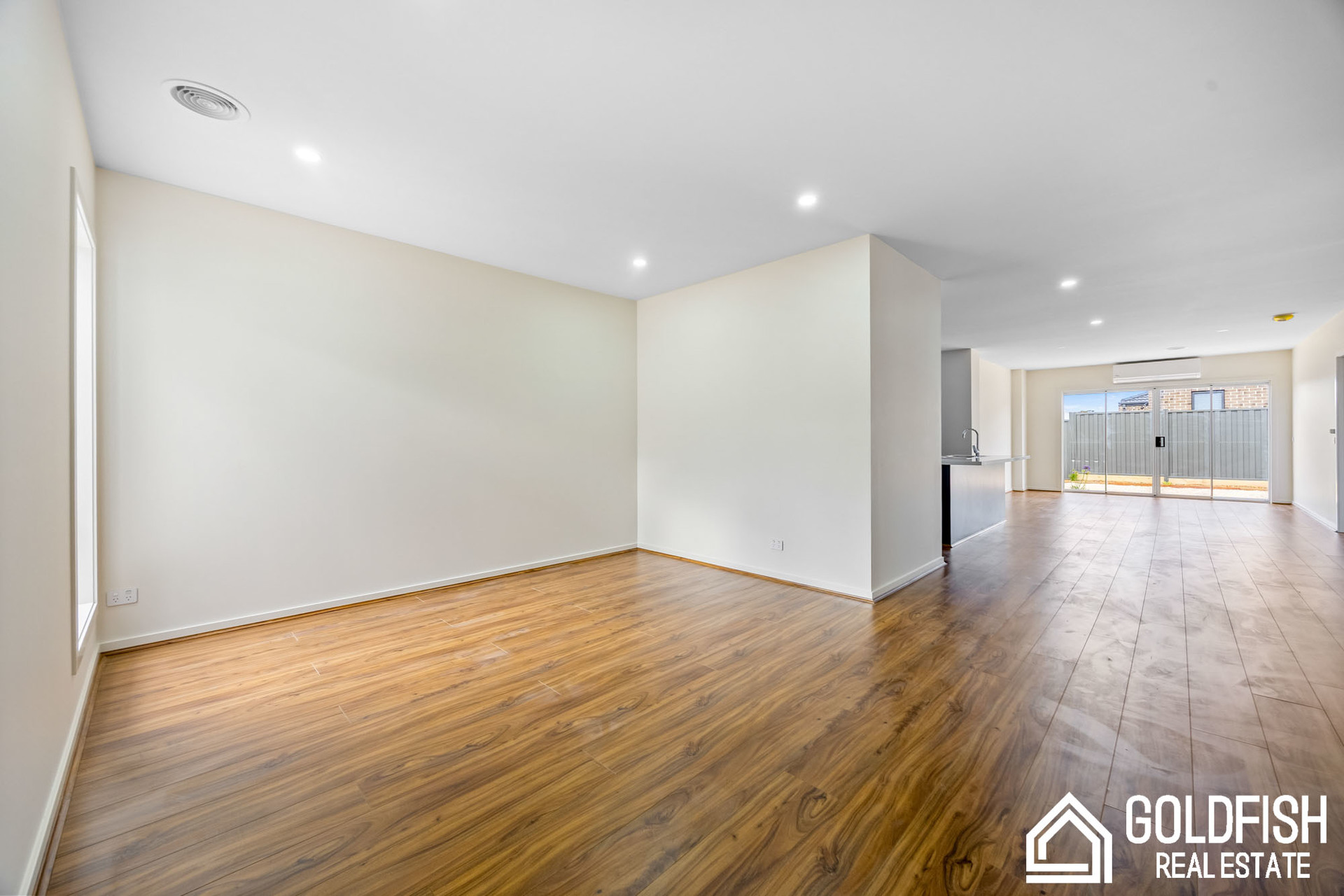 https://agentboxcdn.com.au/clients-data/8061/public_html/media/lt/1/1P0345/174044592412439520-rsd.jpg