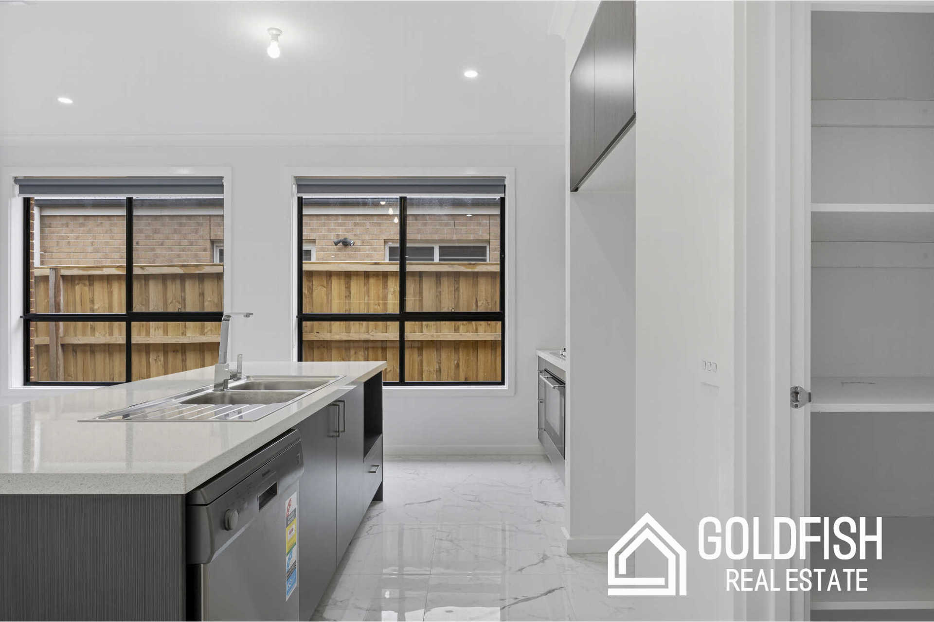 https://agentboxcdn.com.au/clients-data/8061/public_html/media/resrc/9/672/169336296210432047-rsd.jpg